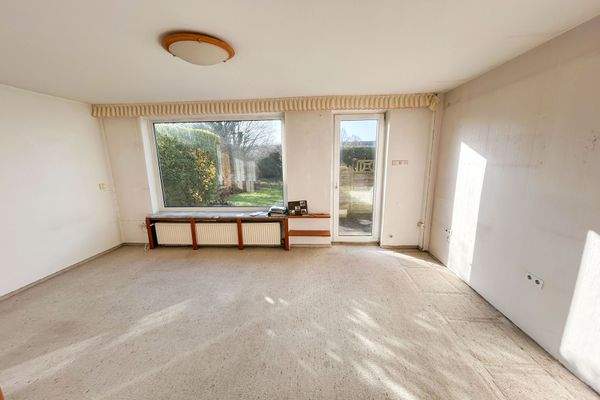 Wohn-/Esszimmer mit Terrassenzugang EG