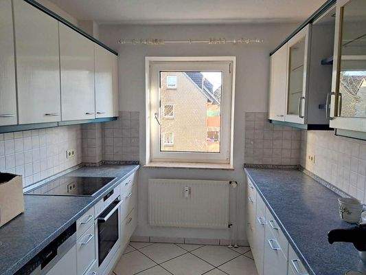 Küche mit Einbauküche