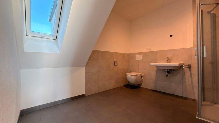 Badezimmer 1 Ansicht 2