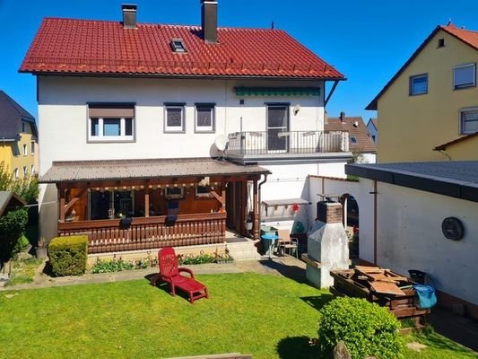 Zweifamilienhaus - modernisiert 