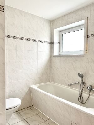 Bad mit Wanne