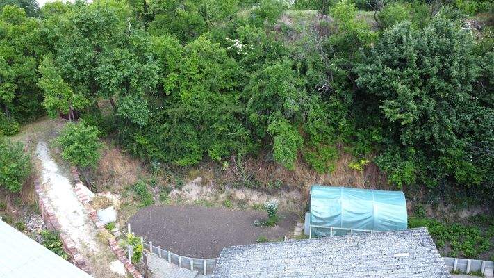 Weg zum Garten nach oben