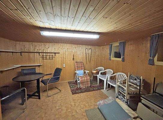 Kellerraum in der Scheune