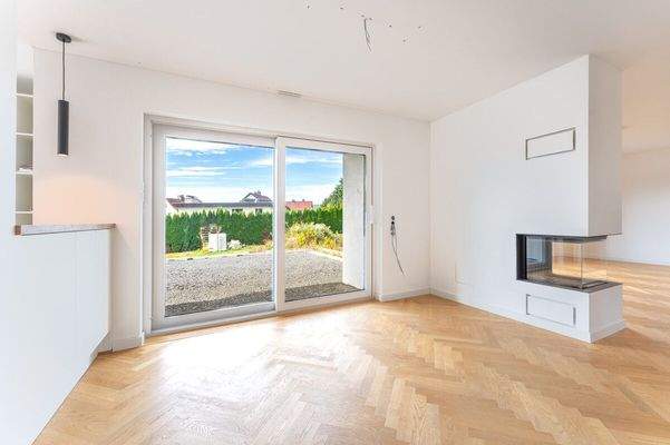 Esszimmer mit Terrassenzugang