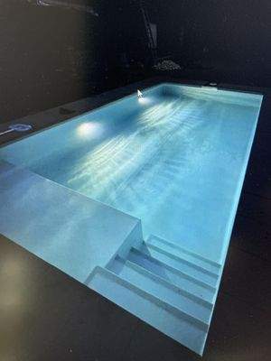 und Swimmingpool.........