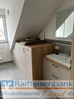 Bad, eingepasstes Boardzur Ablose