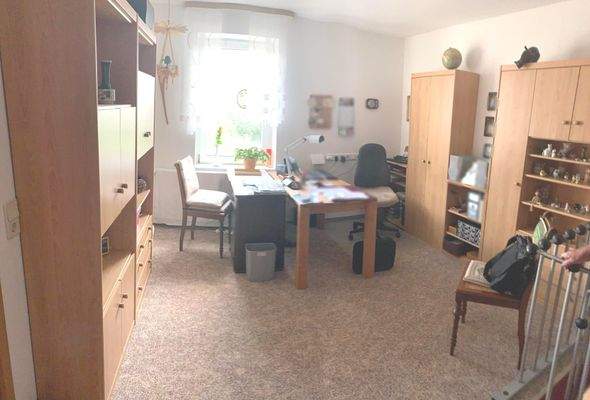 627156D6-A931-4522-9784-38454F