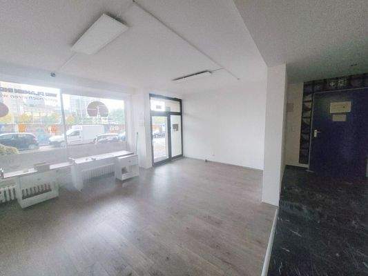 EG Eingangsbereich Schaufenster