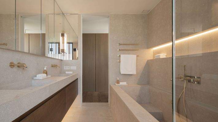 Suite badroom in master bedroom in Portals 2