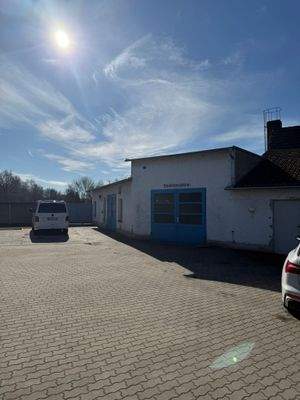 zweite Einfahrt Werkstatt.jpeg