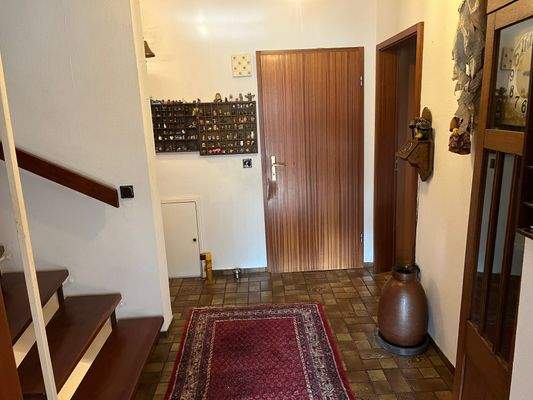 großzügige Diele, EG