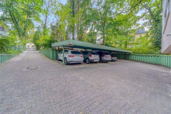 19. Carport