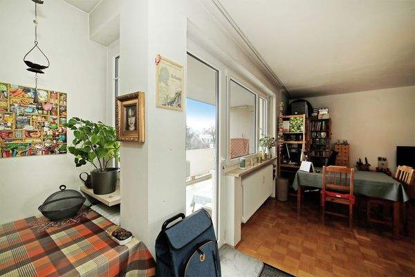 Wohnbereich mit Loggia-Zugang