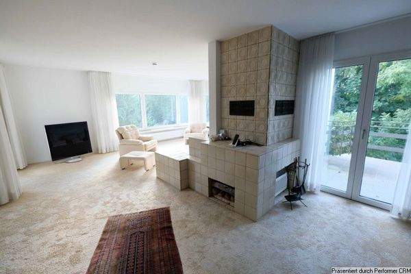 Kamin im Wohn-Essbereich EG