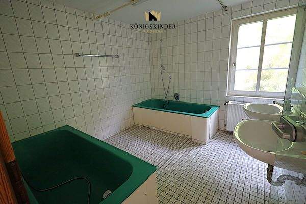 beispielhaft ein Bad...