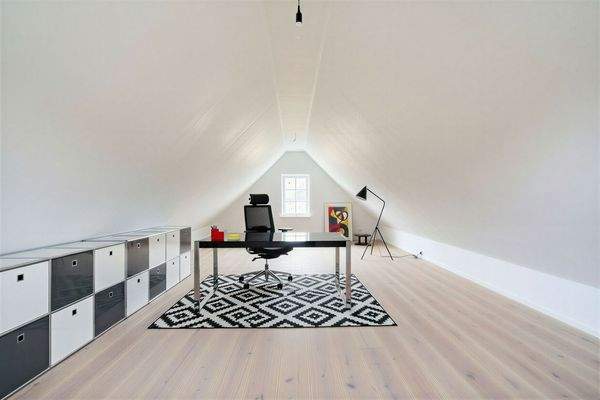 Dachgeschoss mit Heizung - (KI generiert)