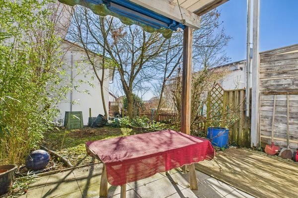 Blick in den Garten.jpg