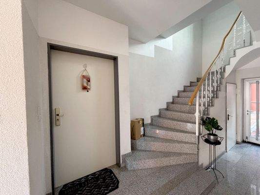 gepflegtes-Treppenhaus