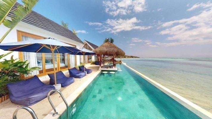 Gemeinschaftsinfinitypool mit integrierter Poolbar