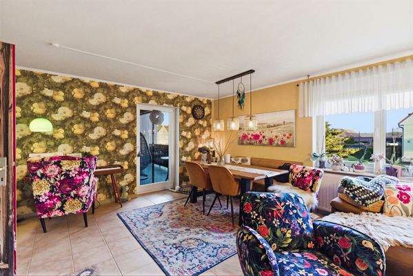 Wohnzimmer /Essbereich