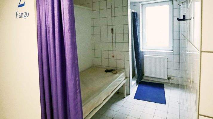 Fango-Kabine mit Duche