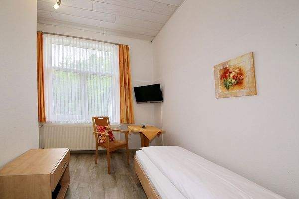 7038-Einzelzimmer - 0031