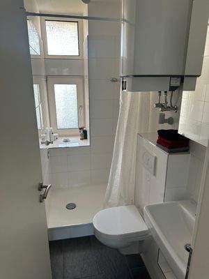 Tageslichtbad mit Dusche