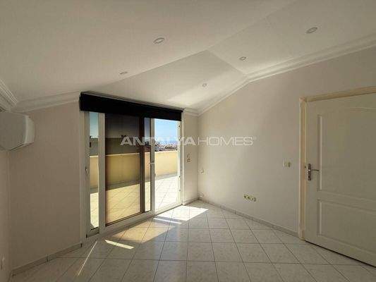 Sea and City View Rooftop Flat in Alanya