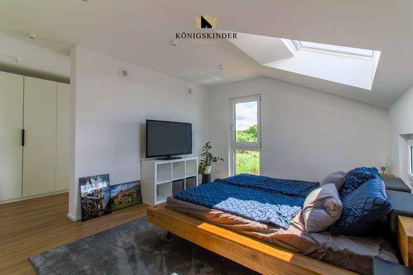 Schlafzimmer mit Ankleide