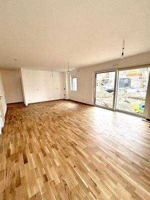 küche und Wohnzimmer.jpg