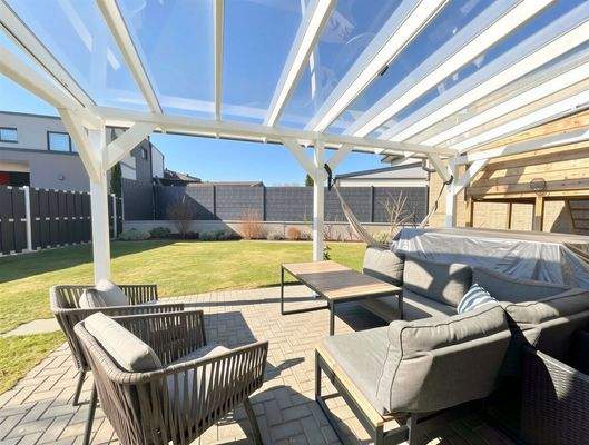 Gemütliche Terrasse zum Entspannen