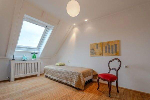 Arbeits-oder Gästezimmer untere Ebene