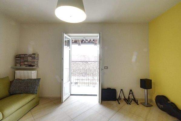 elegantes Haus im Zentrum von Canale –  Piemont