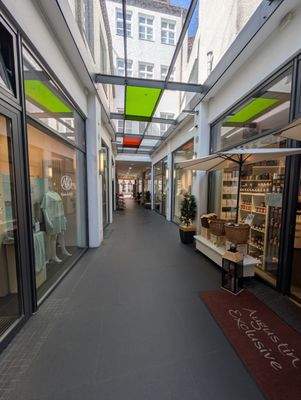 Maxpassage Richtung Philippine-Welser-Str.