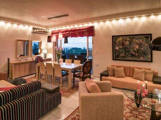 Kreta, Roussospiti: Einzigartige Villa mit separatem Apartment auf großem Grundstück mit Pool zu verkaufen