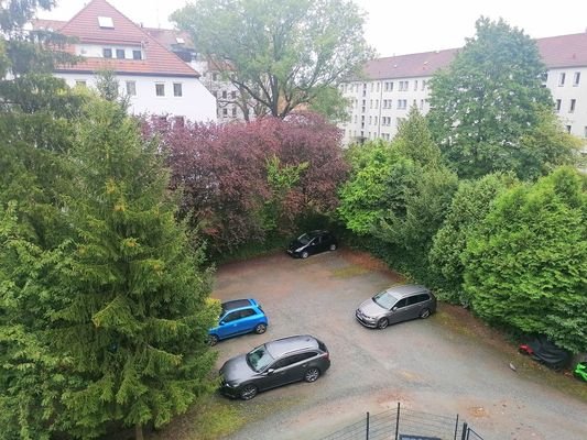 Parkplatz im Hof