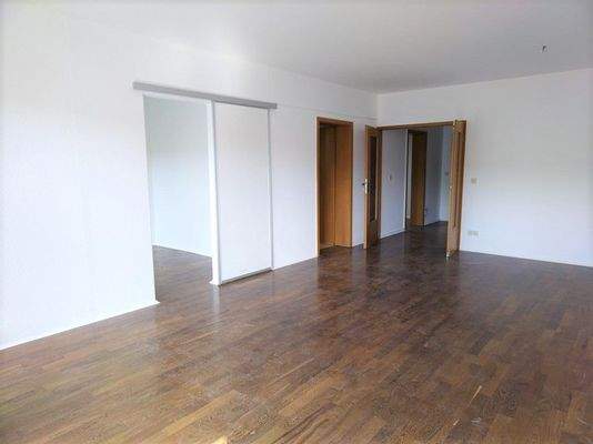 Wohnzimmer, rückwärtiger Bereich.