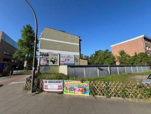 Außenansicht Eckgrundstück