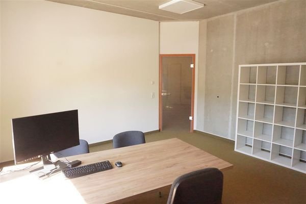 Büro III Bild IV