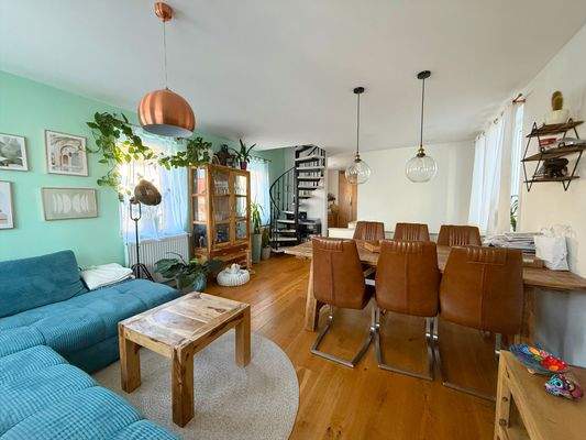 Wohn-/Esszimmer 