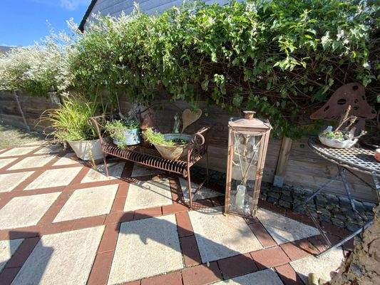 gemütlicher Platz im Garten