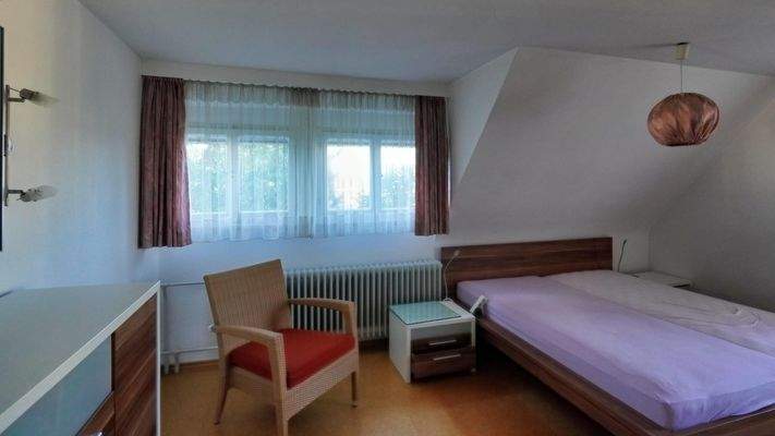 Schlafzimmer DG
