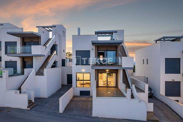 Key-Ready Flats with Great View in San Miguel de Salinas