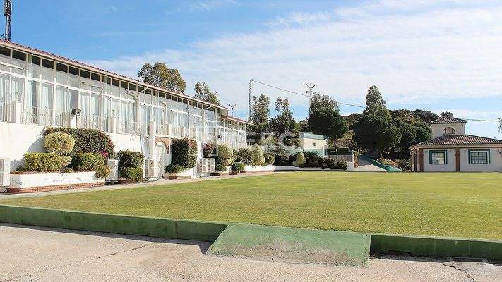 Commercial Property Suitable for SPA or Hotel in Benalmadena