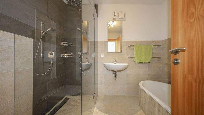 KITZIMMO-Exklusives Landhaus in traumhafter & unverbaubarer Aussichtslage - Immobilien Kitzbühel.