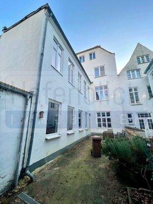 Hausrückseite, Anbau