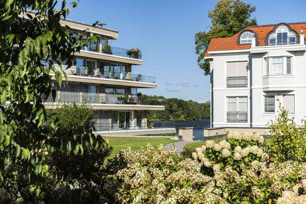 Innenhof mit Blick auf den Lehnitzsee
