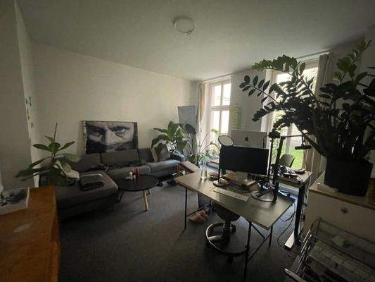 Single Office room / Ein ganzer Büroraum