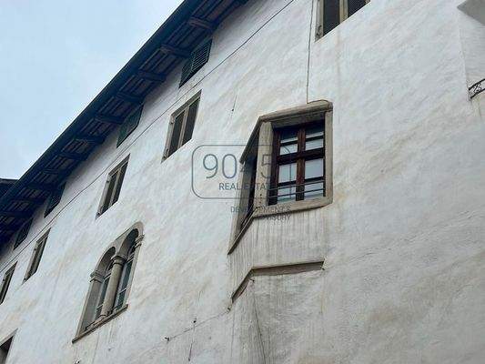 Historisches Anwesen im Herzen von Montan