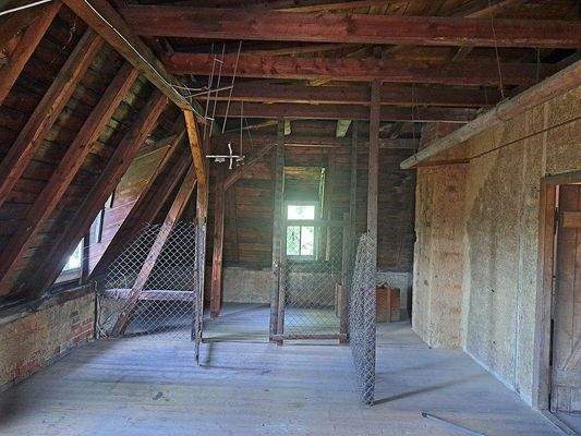 Dachboden 2.jpg